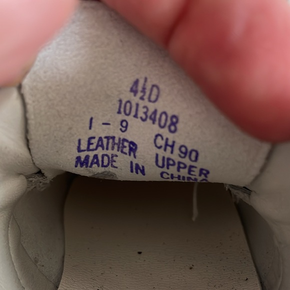 Stride Rite, traditional white leather baby infant shoe size 4.5 good condition - Picture 9 of 9